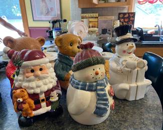 A few more cookie jars 😊