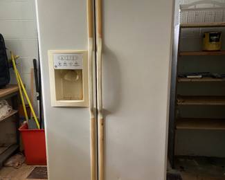 Nice basement or garage refrigerator