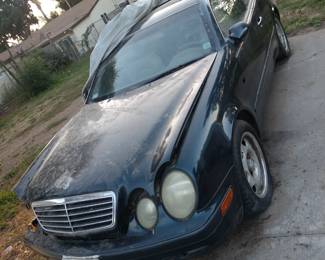 1999 Mercedes Benz starts for parts