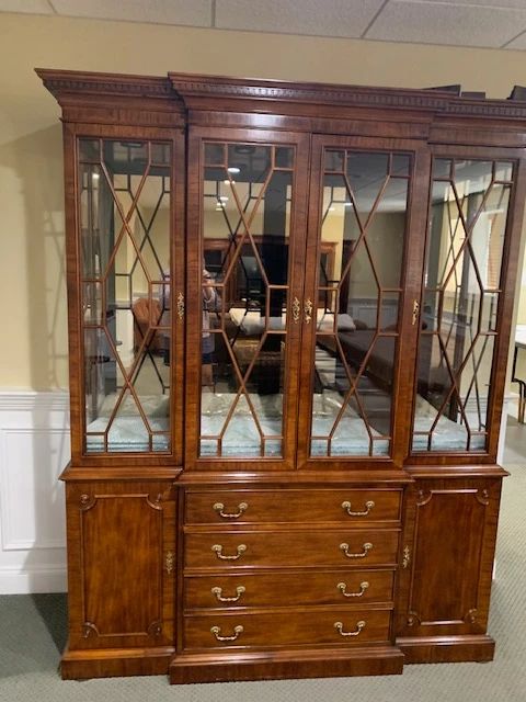 Mirrored 4 drawer China Cabinet 67"x17"x84