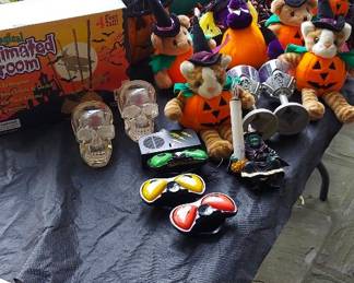 More Halloween decor!