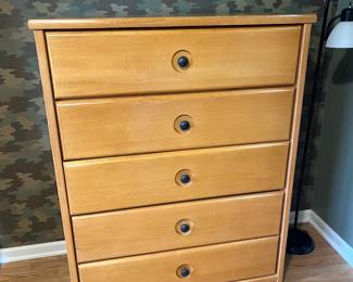 Chest of drawers