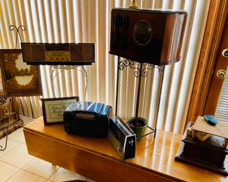 Many vintage radios