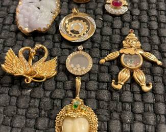 Fine jewelry pendants for chains