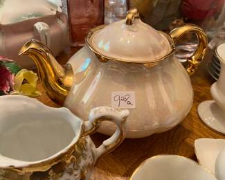 Lusterware Coffee pot, Bunslem, England