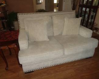 Very Clean white sofas with hobnails