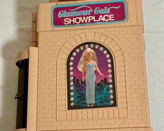 Kenner Glamour Gals Showplace set with 15 dolls. 
