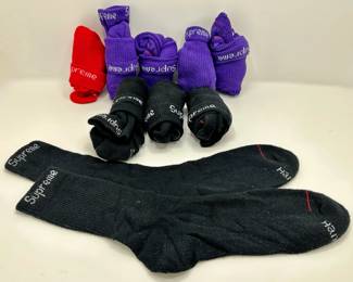 9 Pairs Supreme Hanes Socks, Appear Unworn
Lot #: 61