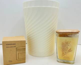 New Candles By Yankee Candles & Hornsolver & 2 Plastic Trash Bins, New
Lot #: 79