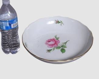 6. Meissen 9 Round Vegetable Bowl Rose Pink
