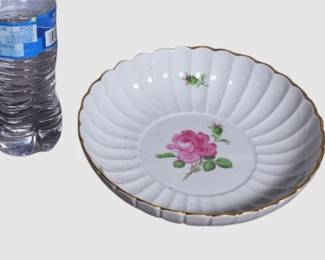 45. Round Meissen Pink Rose Bowl in HandPainted Porcelain with Gold Edge