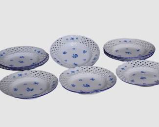 134. Meissen Onion Pattern Figural Spice Bowl