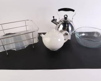 Lot 5625 Lot of Misc Kitchen Items