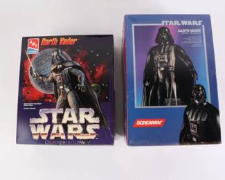 Lot 5826 Darth Vader Model Kit 2Pack Screamin