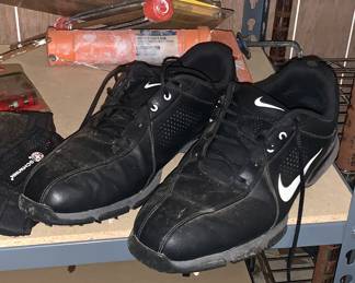 Golf Nikes
