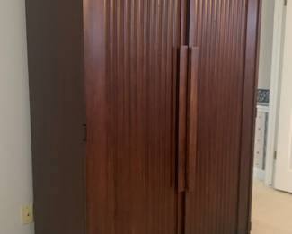 Armoire/ entertainment center