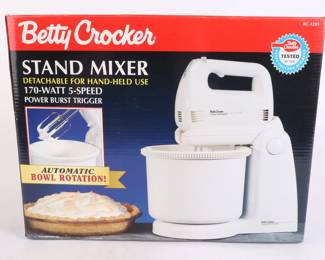 Lot 7373 Betty Crocker Stand Mixer with Detachable Option for Hand Held Use
