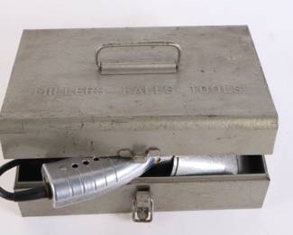 Lot 6988 Vintage Millers Falls Tools DynoMite Power Drill  Case  Accessories