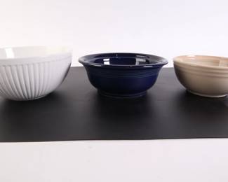 Lot 6987 Lot of 3 Serving Bowls Fiestaware  Noritake  Martha Stewart