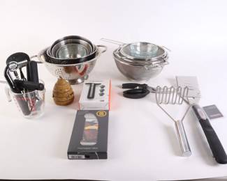 Lot 6965 Lot of Misc Kitchen Items