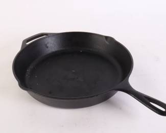 Lot 6939 Lodge Cast Iron Skillet Pan  10  10SK