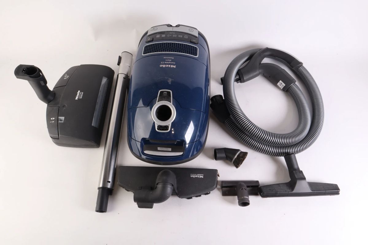Lot 6577 Miele Complete C3 Marin Vacuum Cleaner