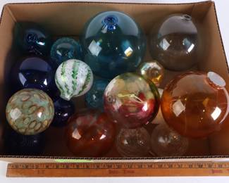 Lot 5060 Mixed Lot  Art Glass Orbs