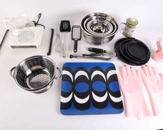Lot 4484 Misc Lot of Kitchen Items  Marimekko for TargetMr CoffeeKitchen Aid
