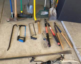 Hand Tools And Yard Essentials 