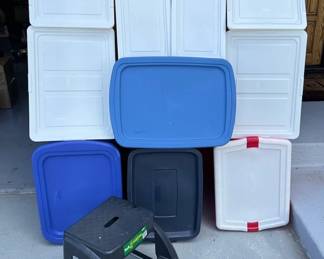 10 Storage Totes Stepstool