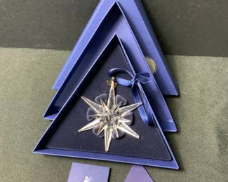 2005 Swarovski Holiday Ornament