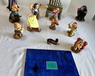 Classics Walt Disney Collection Snow White Figurines
