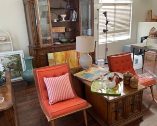 Retro fun-ness!  MCM scoop chairs, art