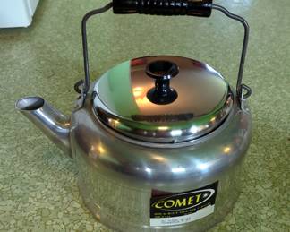 Granite Ware 9.6 Qt Water Bath Canning Pot, 8 Qt Aluminum Stock Pot, Tea Kettle, And Sauce Pans, Qty 2