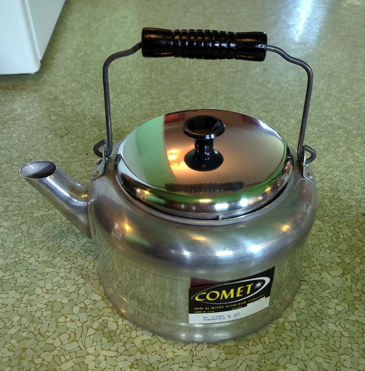 Granite Ware 9.6 Qt Water Bath Canning Pot, 8 Qt Aluminum Stock Pot, Tea Kettle, And Sauce Pans, Qty 2