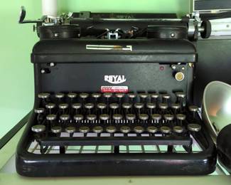 Vintage Royal Manual Typewriter