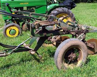 John Deere Model 44 2 Bottom Plow With Cylinder