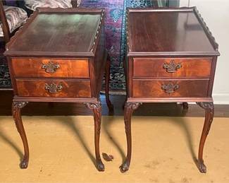 Lot 005   4 Bid(s)
Pair Mahogany Queen Ann Style Side Tables