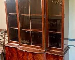 Lot 037   0 Bid(s)
Mahogany China Hutch