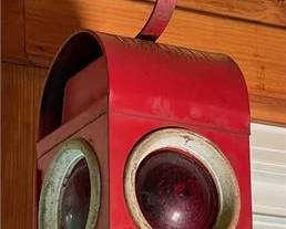 Lot 149   11 Bid(s)
Vintage Kenyon "Kenlite" English Railroad Lantern