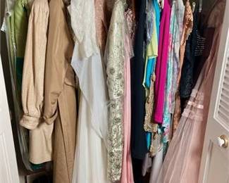 Lot 185   4 Bid(s)
Vintage Ladies Clothing Buy Out Closet