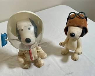 Lot 227   2 Bid(s)
Vintage 1960's United Features Snoopy Apollo Astronaut and Red Baron Figures