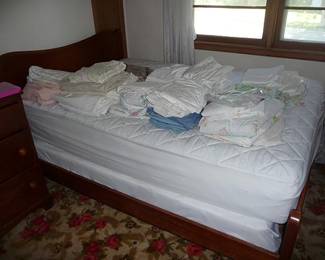 Bed & Linens