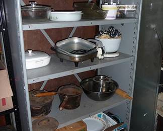 Pyrex & Misc. Kitchen Items