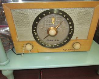 Vintage Radios & Electronics