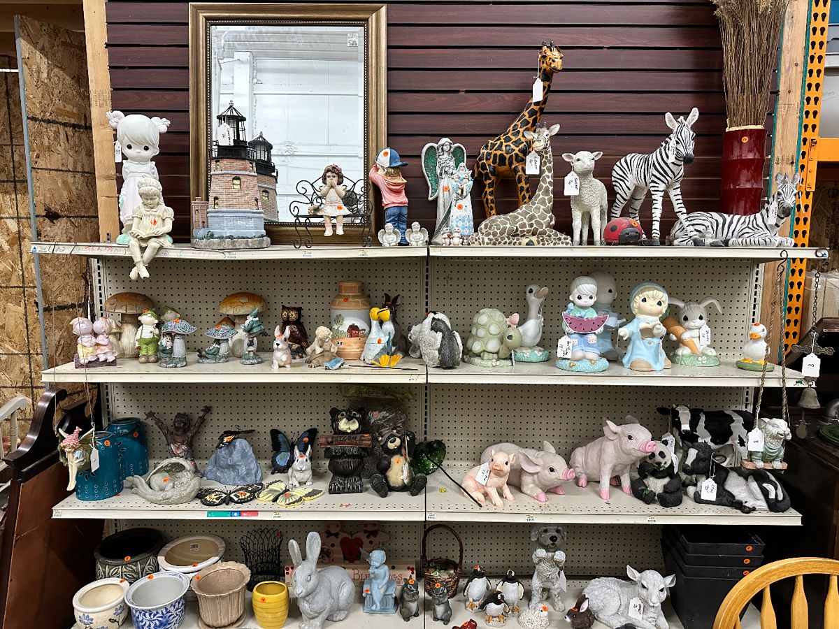 Cait’s Mokena Outdoor Garden Estate Sale 30 OFF starts on 9/15/2023