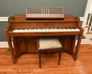 Story & Clark Spinnet Piano