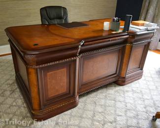 Aspenhome Napa 72" Executive Desk In Cherry