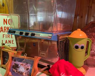 Vintage Jet Spray Beverage dispenser!