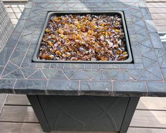 Gas firepit